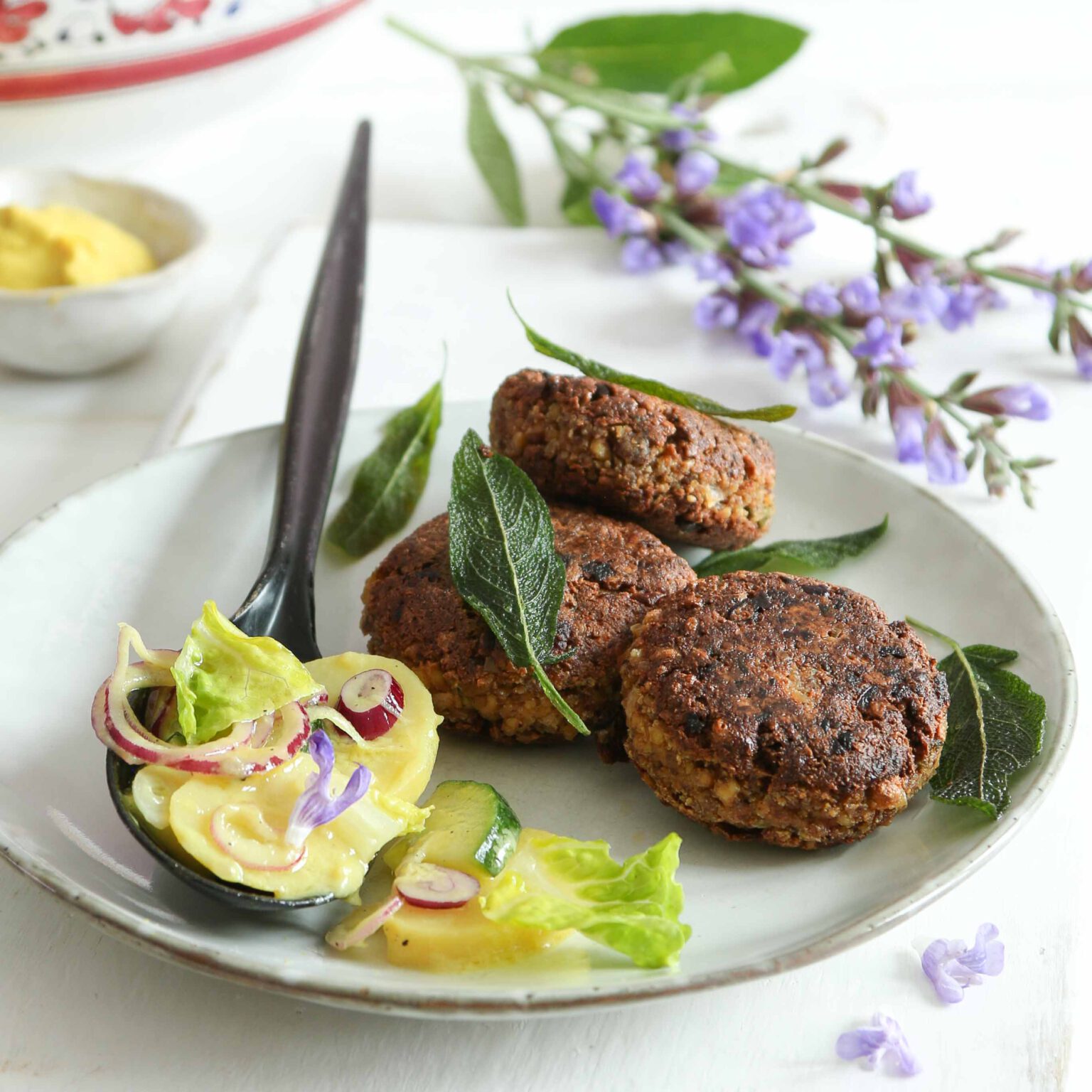 VEGGIE-FRIKADELLEN MIT SALBEI - KochWerkstatt Marita Koch